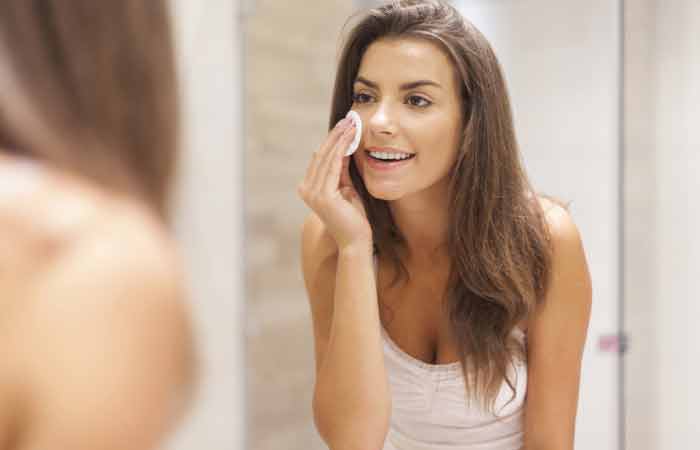 Usando el lavado de cara como removedor de maquillaje