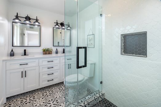 Let’s un-plastic your bathroom, shall we?