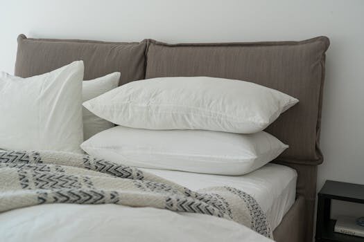 Your guide to the best natural pillows for back, belly & side sleepers